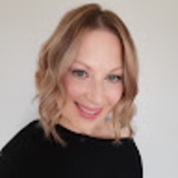 Meet your Posher, Danielle - Picture 1 of 1